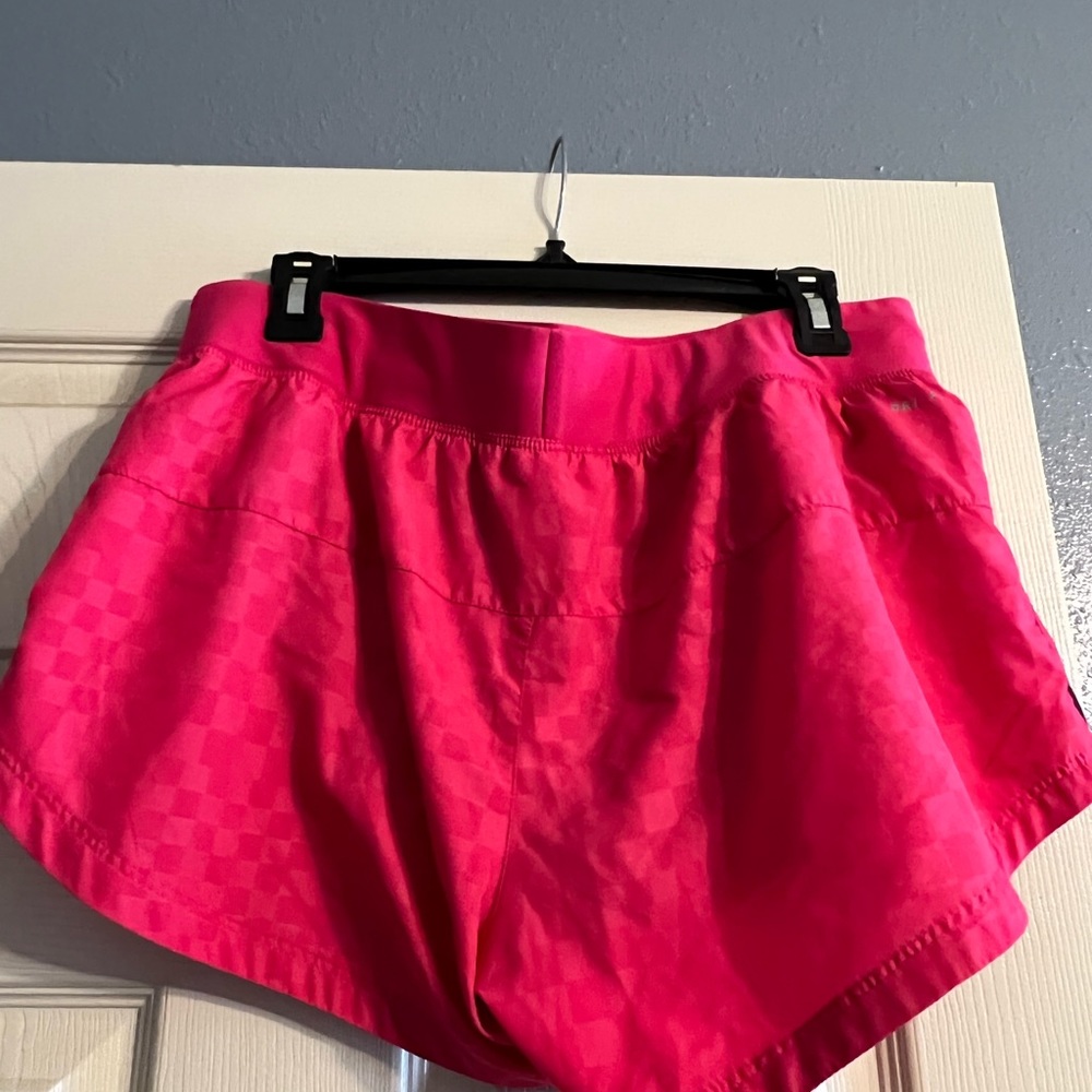 Nike Shorts - Picture 2 of 4